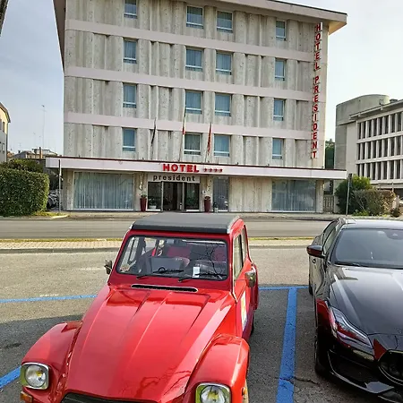 President Venezia Hotel