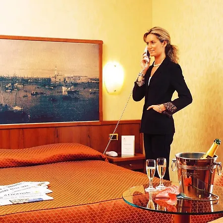President Venezia Otel 4*