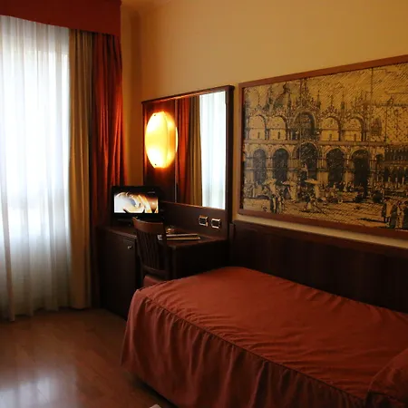 President Venezia Otel 4*